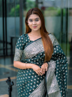 🌸 **প্রিমিয়াম কাঞ্চি কাতান শাড়ি** 🌸 - Image 3