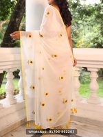 🌻 Premium Digital Printed Silk Saree 🌻 - Image 2